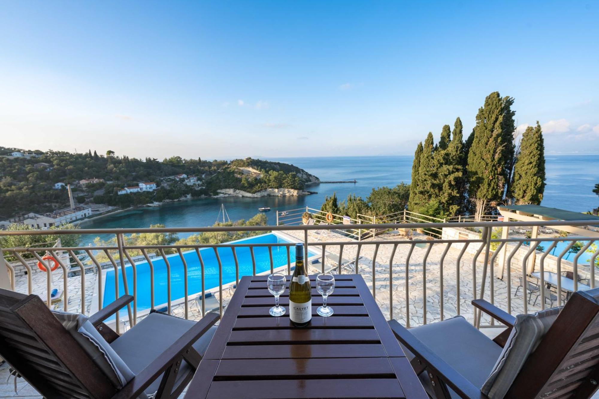 Pangolas Apartments Paxos Longós Exterior foto