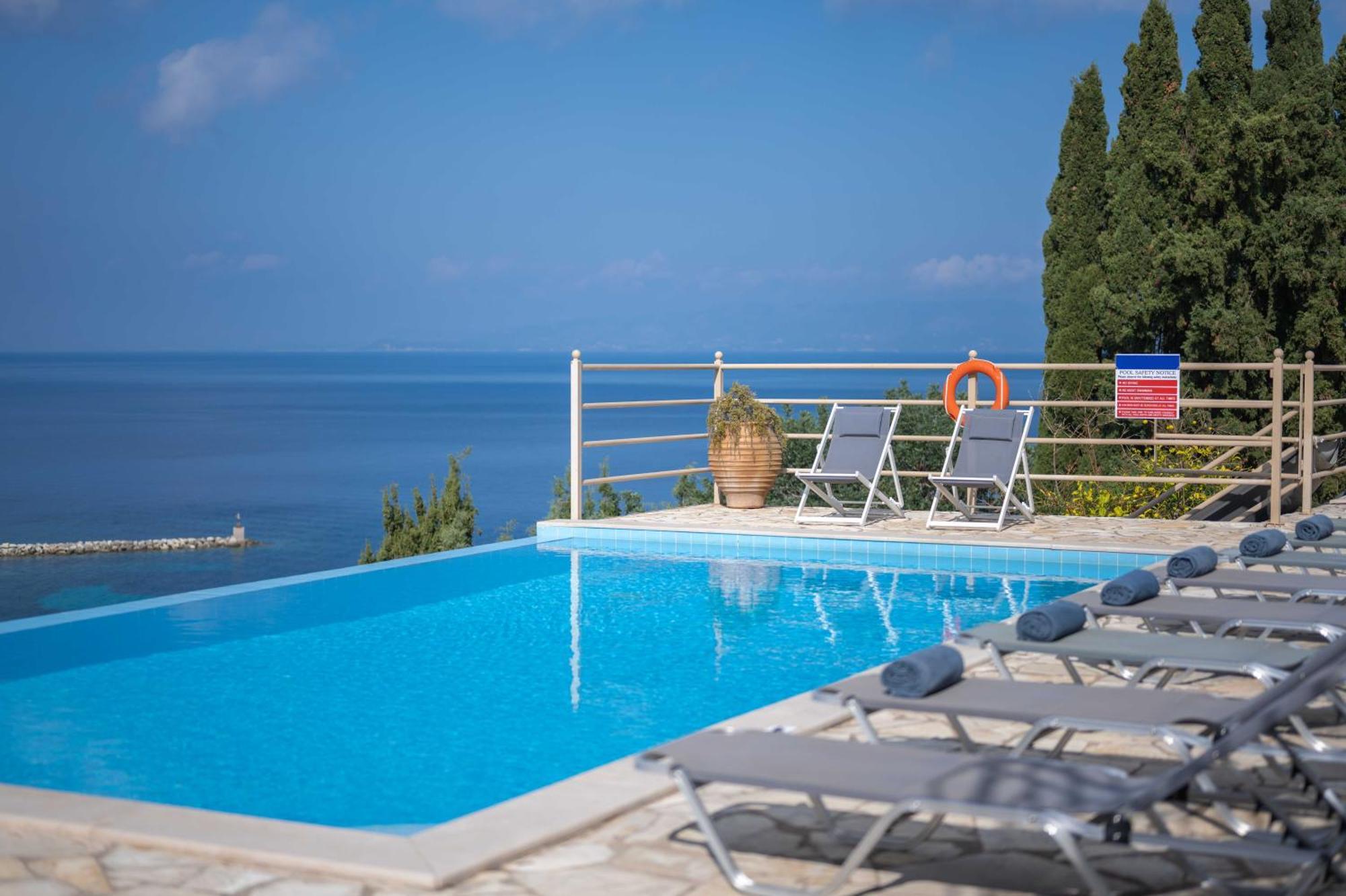 Pangolas Apartments Paxos Longós Exterior foto